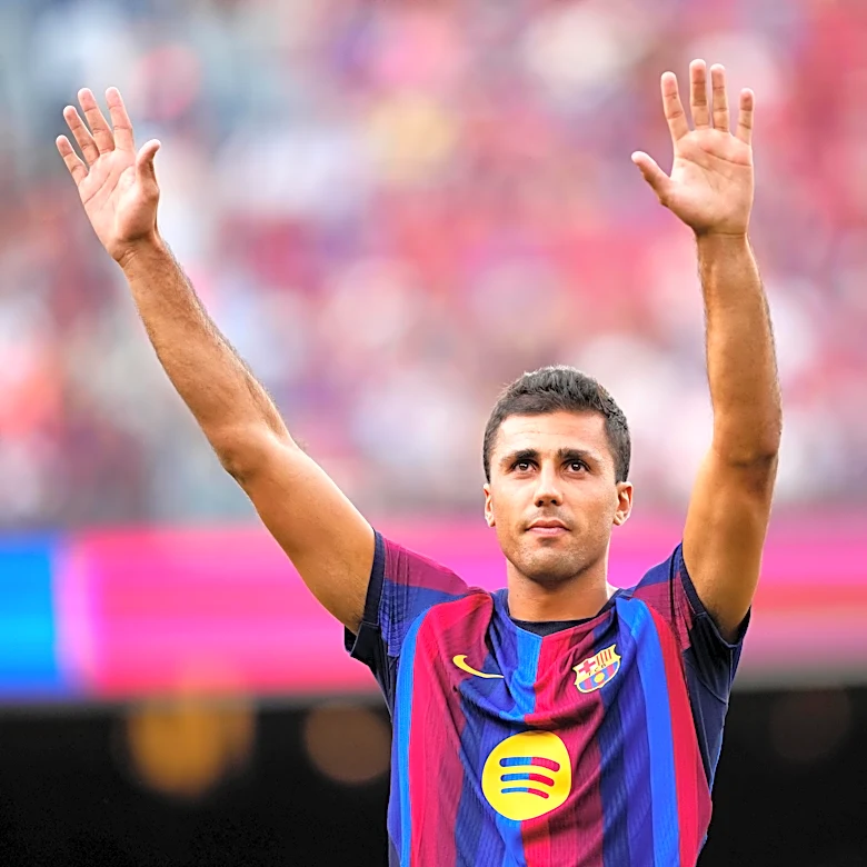 What is Barcelona’s best midfield combination after Rodri’s arrival?