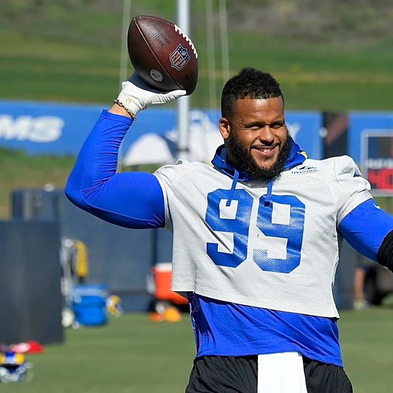 Aaron Donald risks tarnishing his legacy if he stays retired