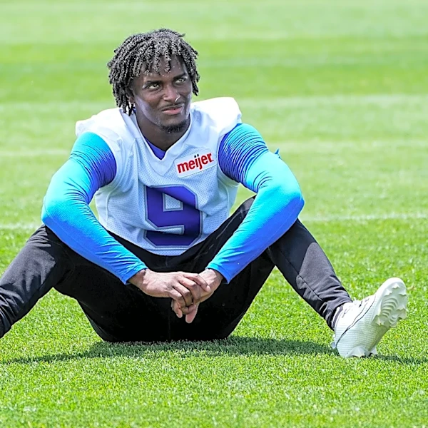 Detroit Lions injury update: Ennis Rakestraw leaves practice early