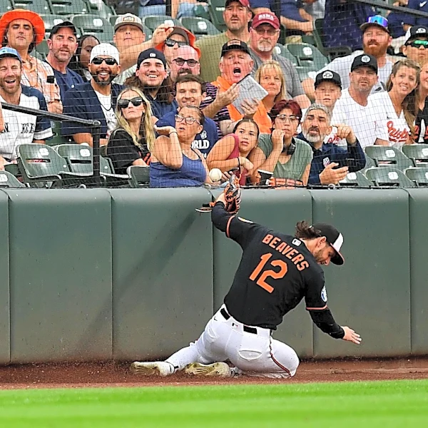 Orioles swept by Yankees, fall six games below .500