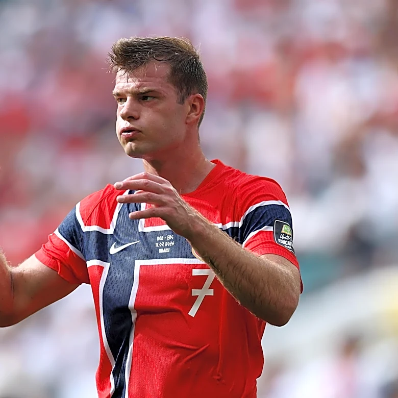 Newcastle Return to Familiar Striker Target With Transfer Deadline Approaching