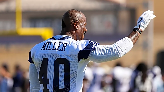 Cowboys OLB Von Miller impresses in first practice with team