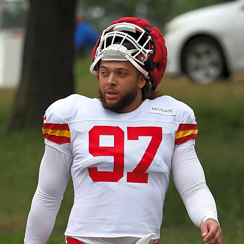 Chiefs Injuries: Analyzing Ashton Gillotte’s ruptured plantar fascia