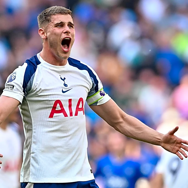 Your new Tottenham Hotspur captain is… Micky van de Ven