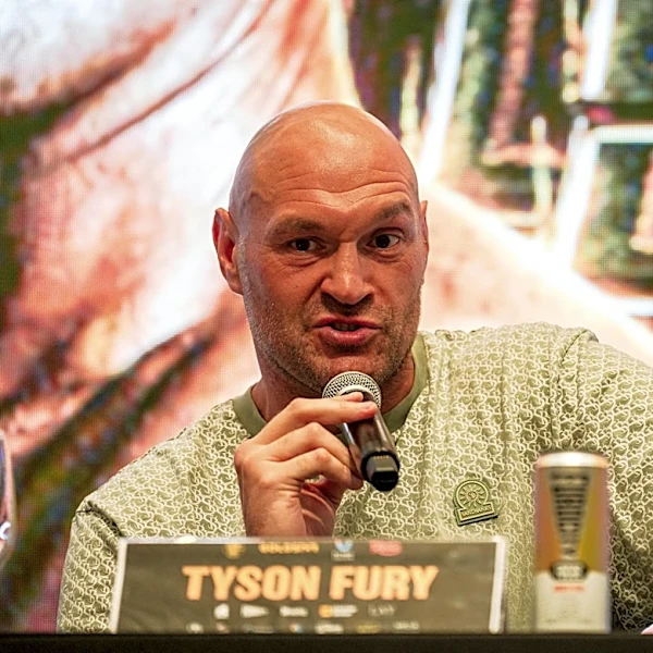 ‘Doesn’t look like it’s going to happen’: Tyson Fury criticizes Anthony Joshua for pushing for more money to fight