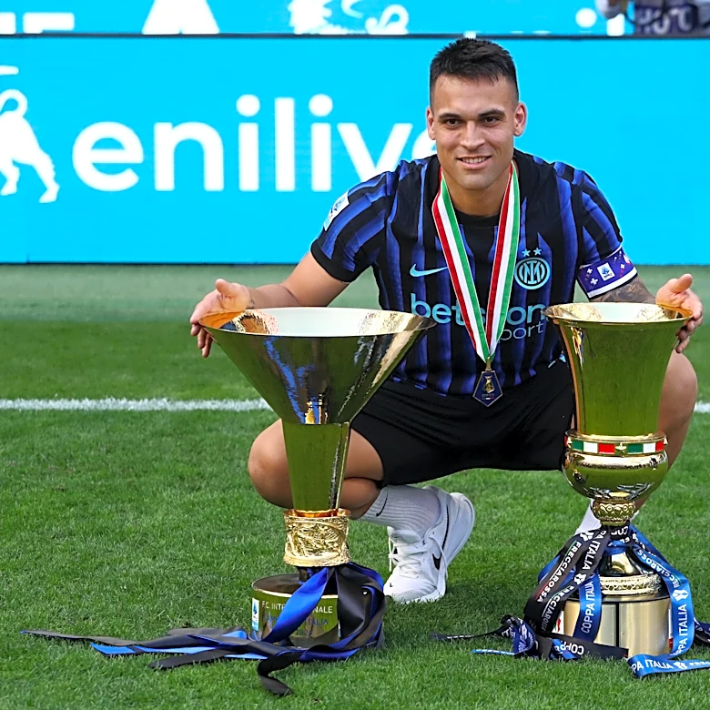 Is Lautaro Martínez the right alternative to Julián Álvarez for Barcelona?