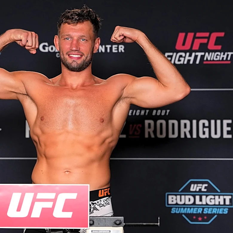 UFC Sacramento weigh-in results: Anthony Hernandez vs. Gregory Rodrigues set, Reinier de Ridder returns to 205