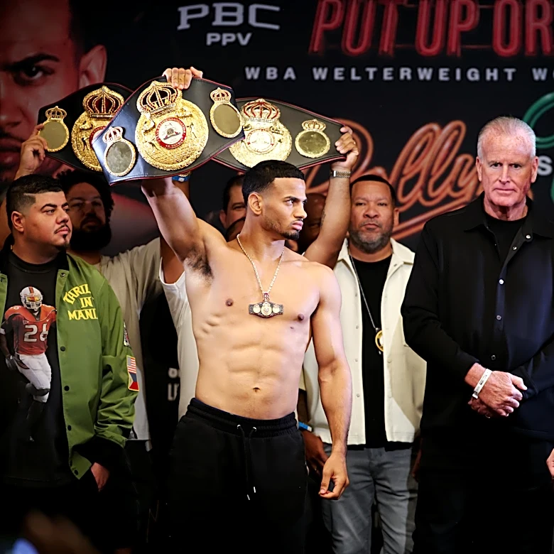 Rolly Romero, Teofimo Lopez all business during final staredown ahead of ‘Put Up Or Shut Up’ boxing event in Las Vegas | Video