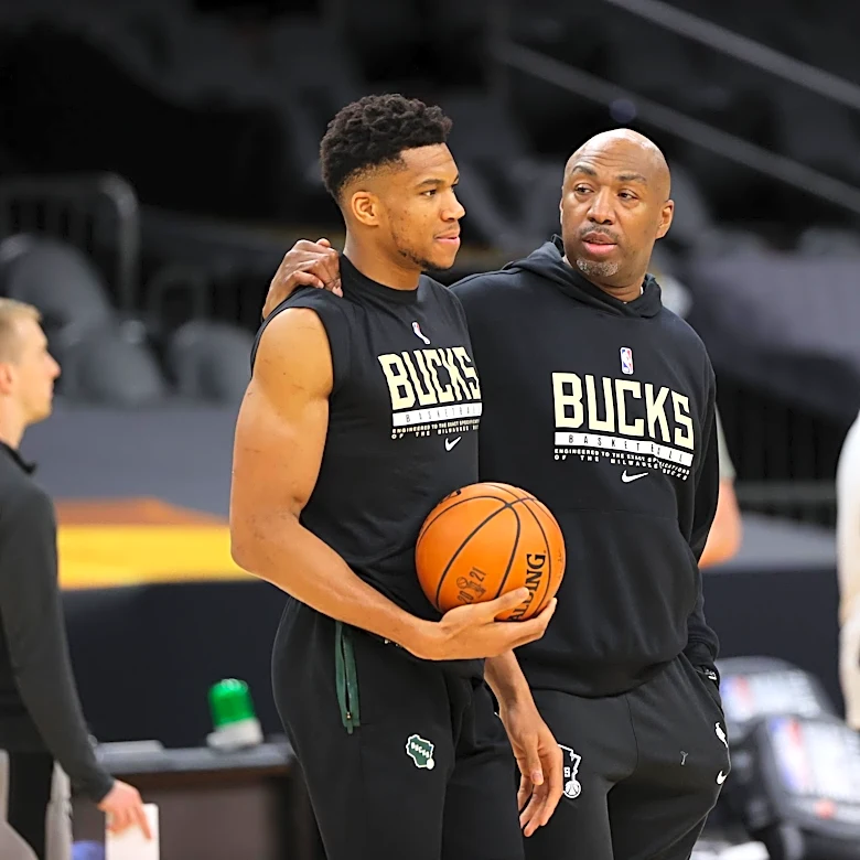 Vin Baker to join Giannis in Miami