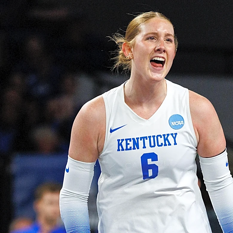 Kentucky Volleyball dominates No. 6 Wisconsin in Milwaukee to open the season