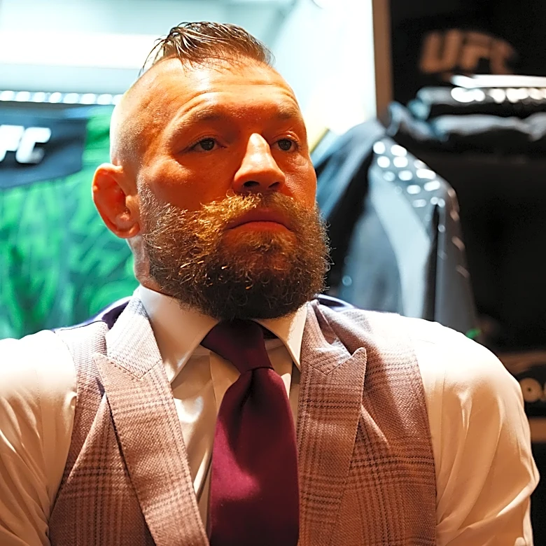‘Old’ Conor McGregor relying on ChatGPT to trash talk Max Holloway: ‘Wtf happened this guy?’