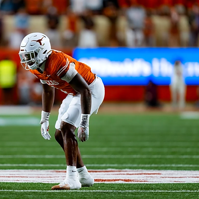 Longhorns Daily News: Texas’ Rasheem Biles, Colin Simmons land on Chuck Bednarik Award watch list for second consecutive year