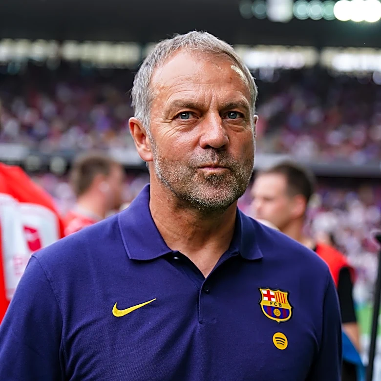 ‘There might be a surprise’ – Hansi Flick talks Barcelona’s No. 9 and Julian Alvarez interest