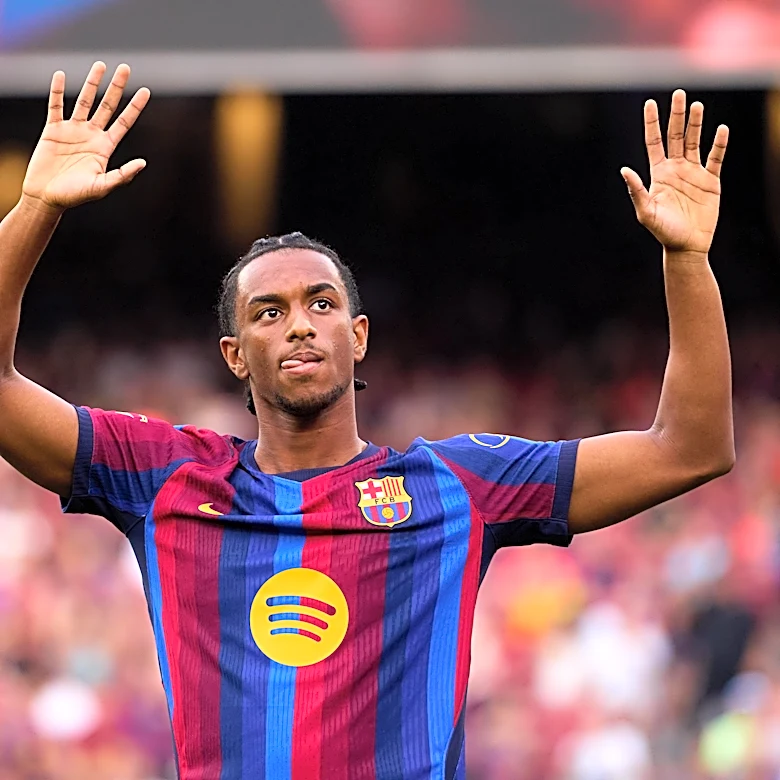 Alejandro Balde to leave Barcelona? Defender makes shock decision after talks with club