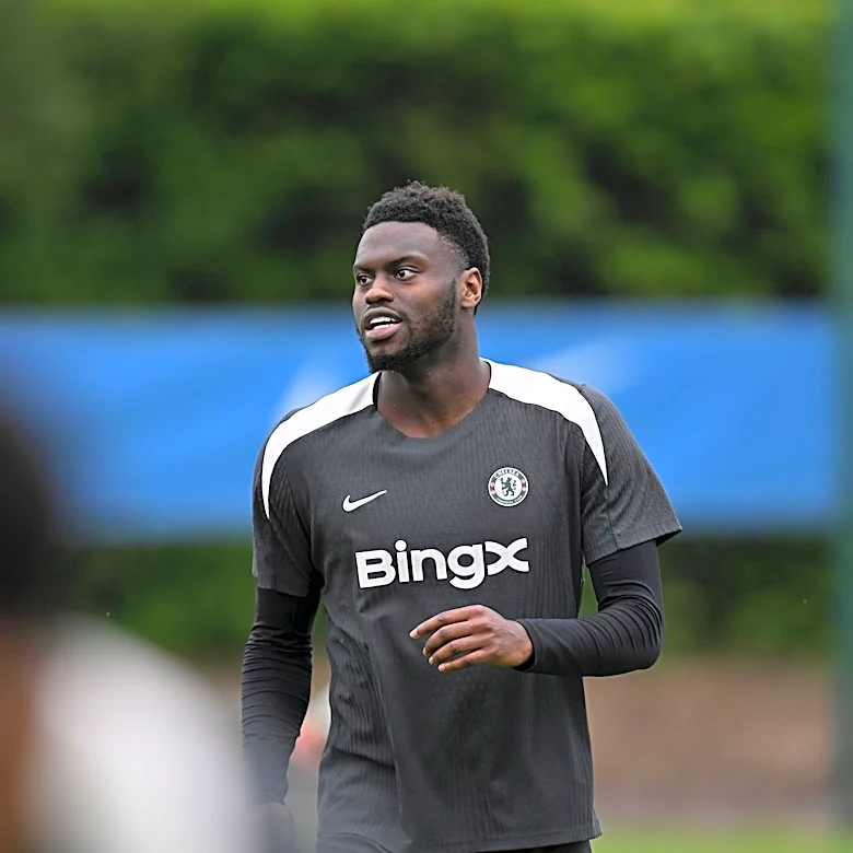 Official: Napoli sign Benoît Badiashile on loan from Chelsea