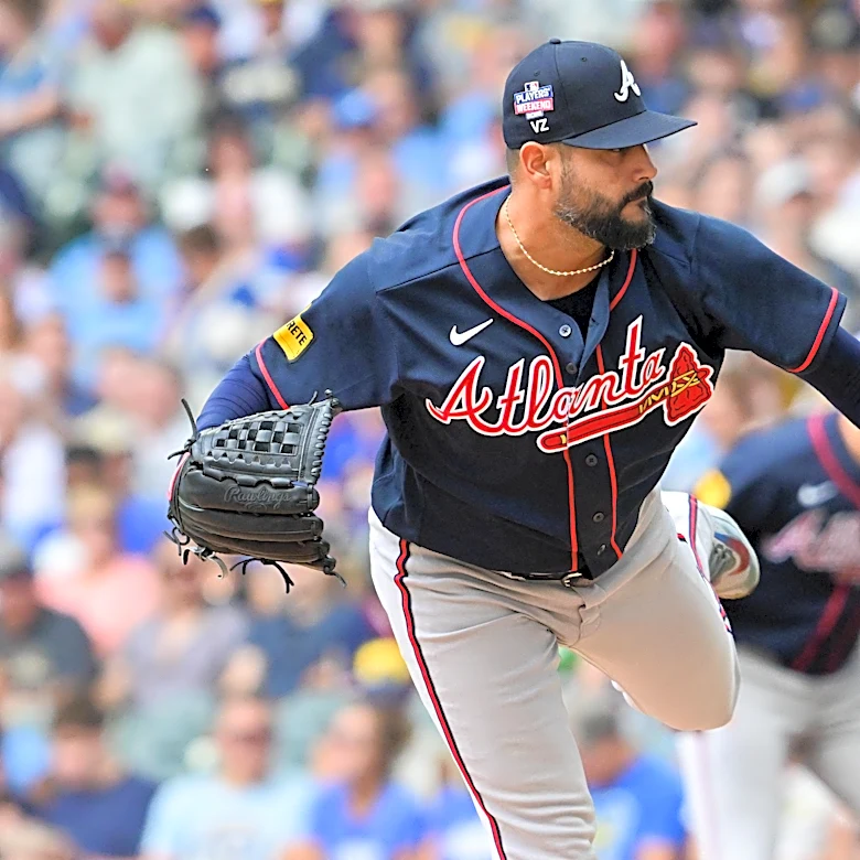 Error proves costly as Braves bats stay cold in another loss at Brewers