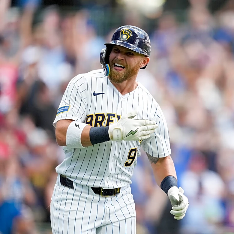 Brewers hold Braves to one run for second straight game, pick up MLB-best 81st win