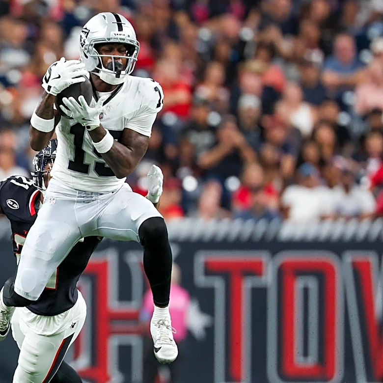 Klint Kubiak calls out Raiders’ underperforming wide receivers