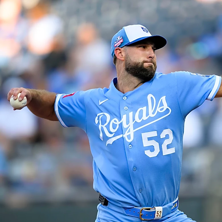 Wacha eats ghosts of losses past, Royals win seventh straight