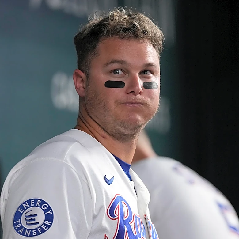 64-66 – Rangers remain buns with the bats, fall 3-0 to Angels