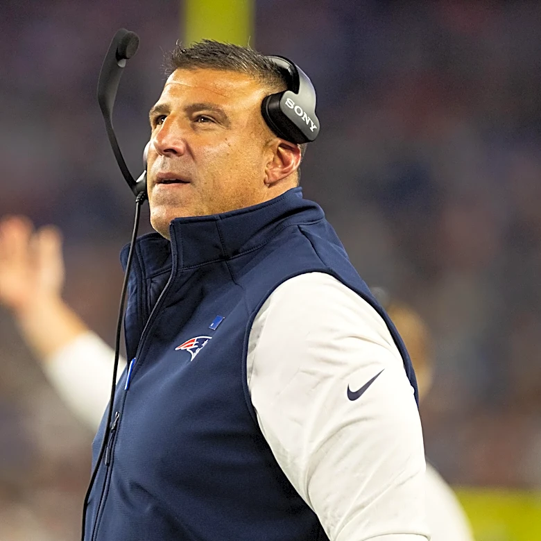 Mike Vrabel makes concerning statement about Patriots’ depth after Eagles game