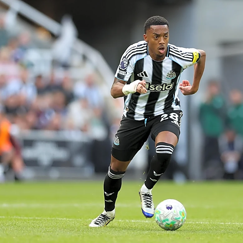 Newcastle Midfielder Agrees Personal Terms as Besiktas Awaits Final Answer: Breaking