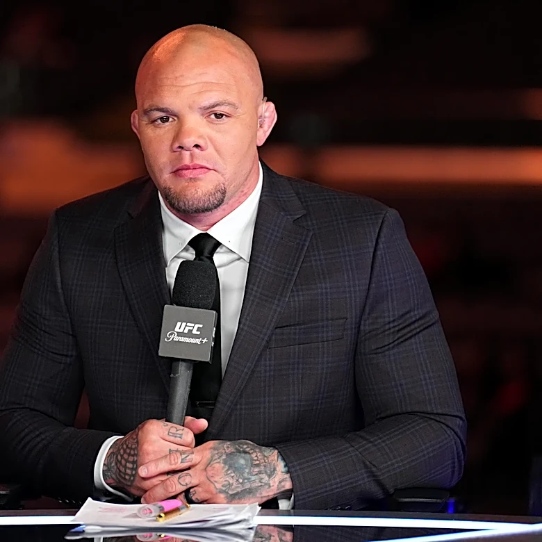 Anthony Smith breaks silence one month after arrest and multiple felony charges