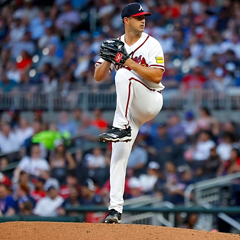 Tyler Mahle takes the start to avoid sweep in Milwaukee