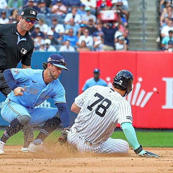Jays Lose To Yankees