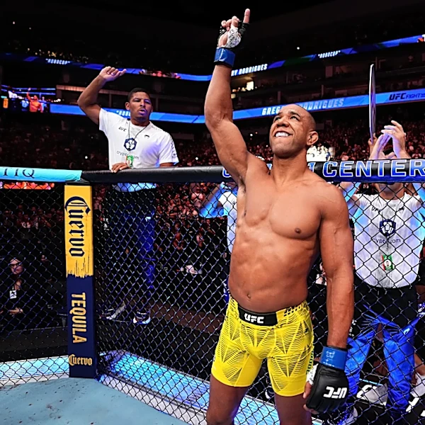 Gregory Rodrigues wants Dricus du Plessis or Khamzat Chimaev after UFC Sacramento win: ‘Why I’m going to look back?‘