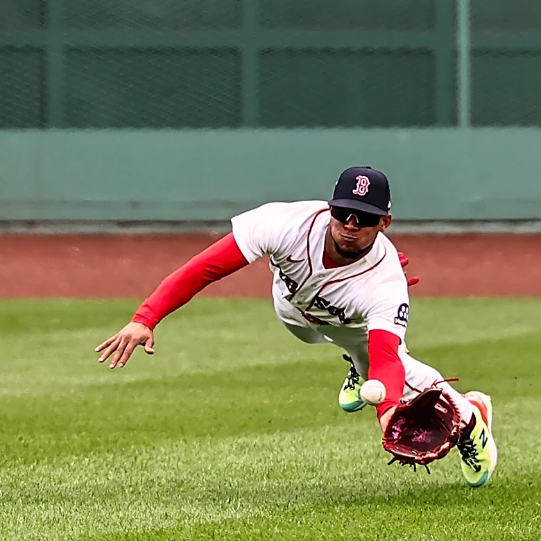 Role Players Step Up To Complete Red Sox Sweep Of Giants