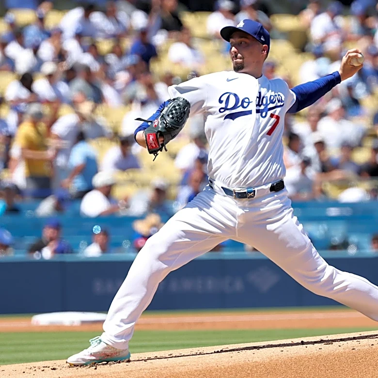 Dodgers end perfect week with sweep of Pirates