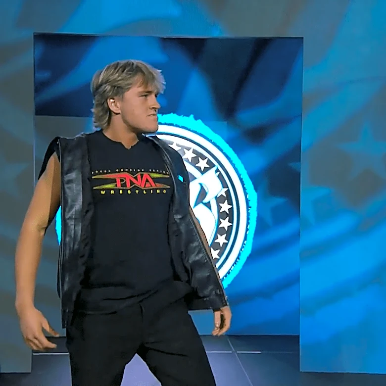 Avery Styles signs with TNA