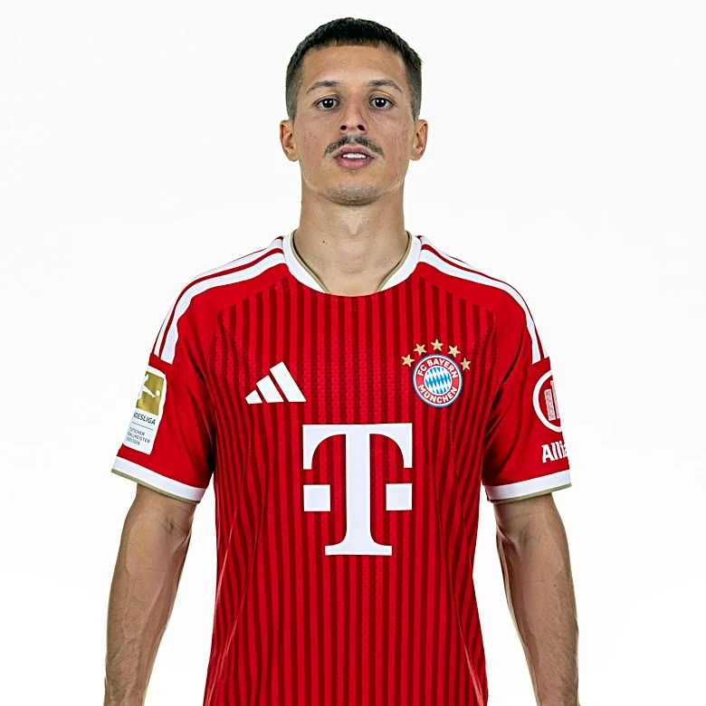Bayern Munich News: Espanyol closer to loan deal for FC Bayern’s Bryan Zaragoza; Tottenham getting Manchester City attacker?; and MORE!
