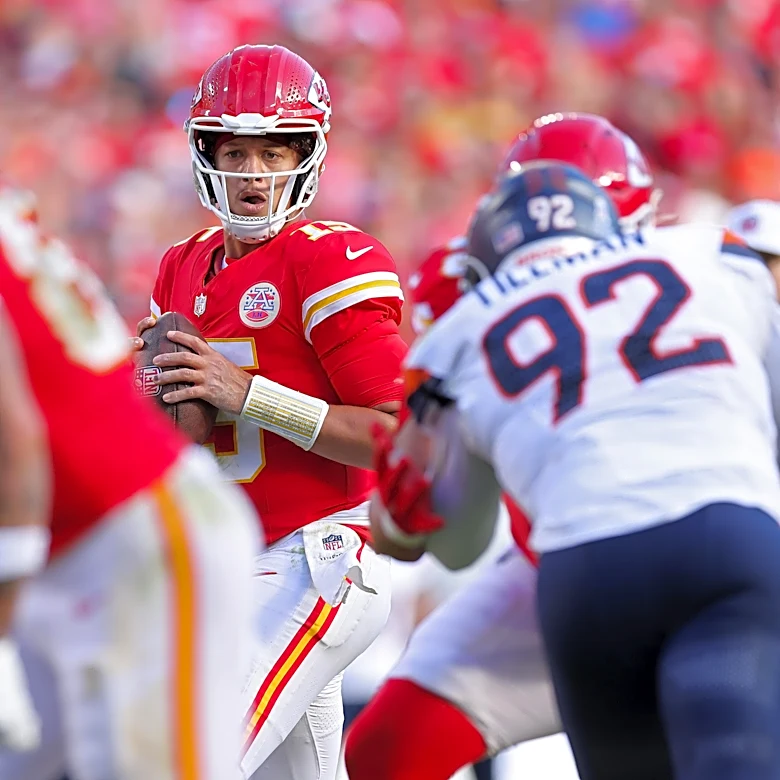 Chiefs News: Who will be the right tackle for Patrick Mahomes Week 1?