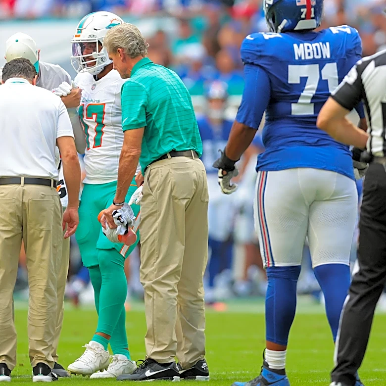 Miami Dolphins news: Trey Moore ‘to miss some time’ with ankle injury