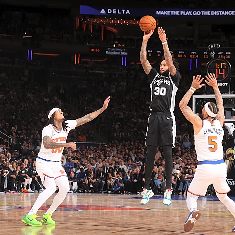 Julian Champagnie should keep his starting spot