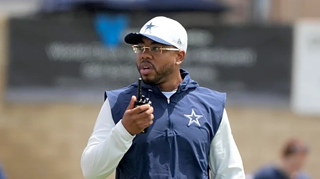 Cowboys insider predicts veteran not on team will make roster