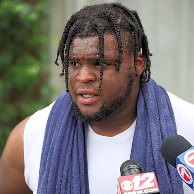 Jeff Hafley ‘concerned’ that Kenneth Grant may miss Dolphins opener