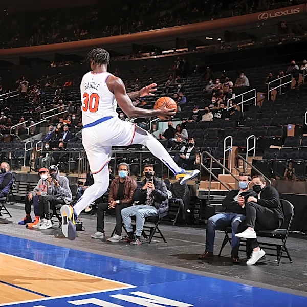 On This Date in Knicks History: Julius Randle re-commits to New York