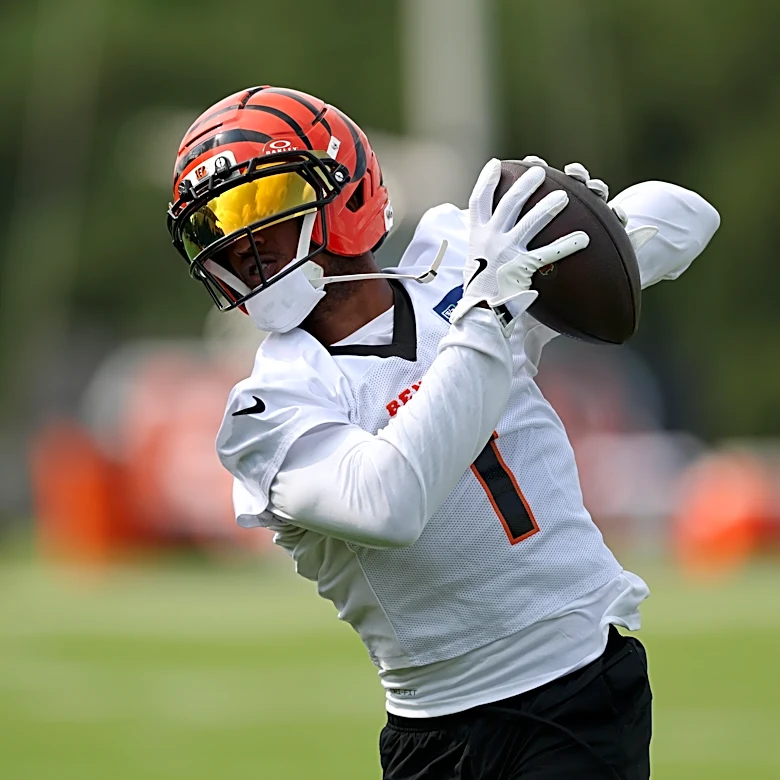 Ja’Marr Chase banged up at Bengals practice
