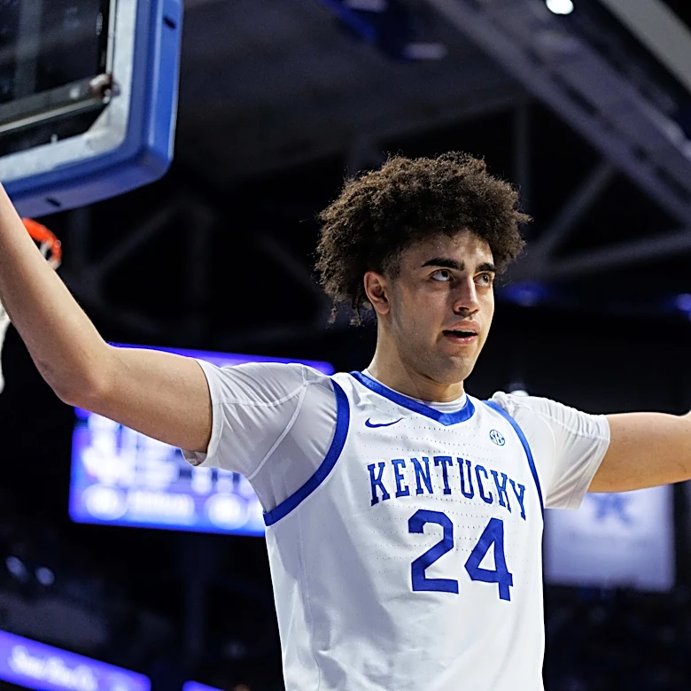 Malachi Moreno gifts his mom a new car