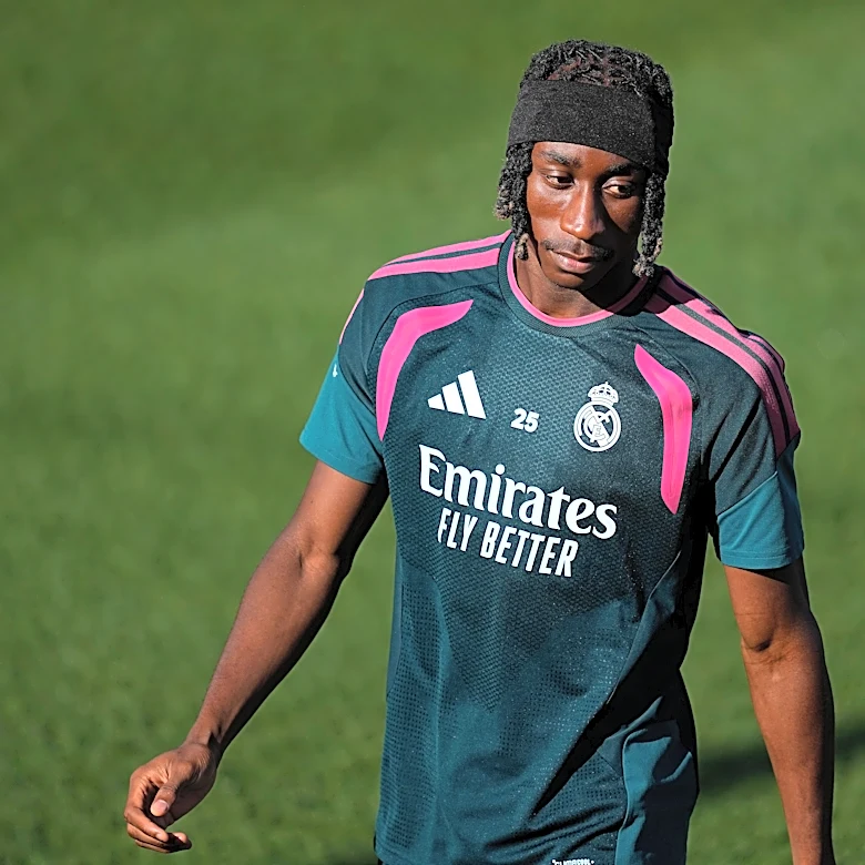 Yan Diomande officially presented as a Real Madrid player