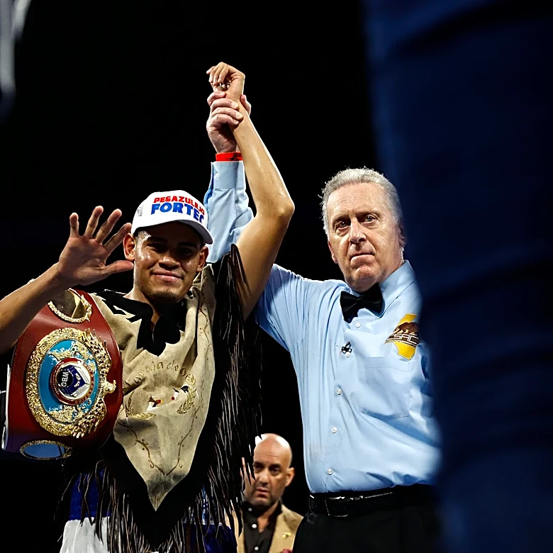 WBO clears way for Emanuel Navarrete vs O’Shaquie Foster unification on October 24th