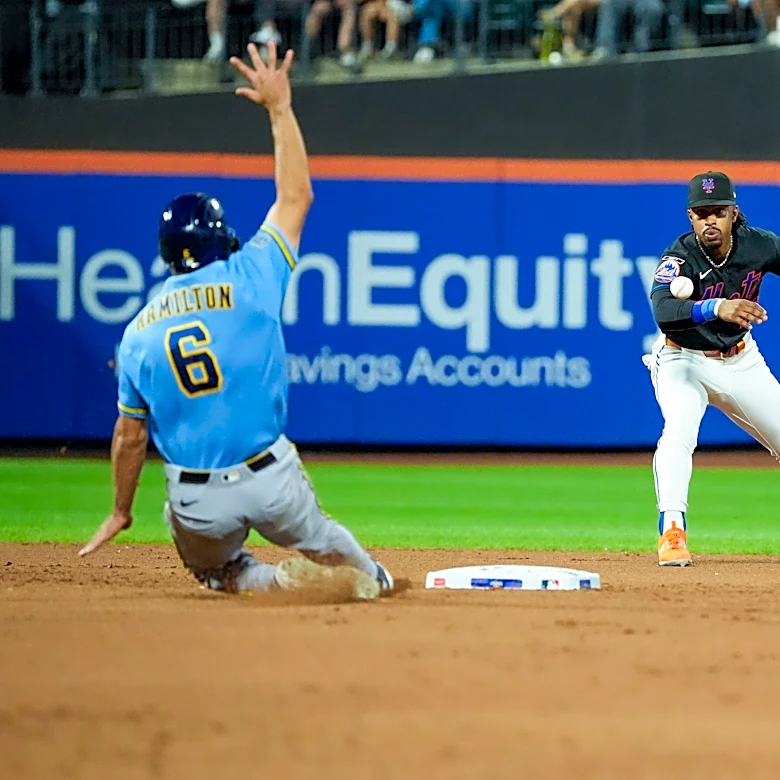 Brewers’ comeback falls short in bizarre 3-2 loss to Mets