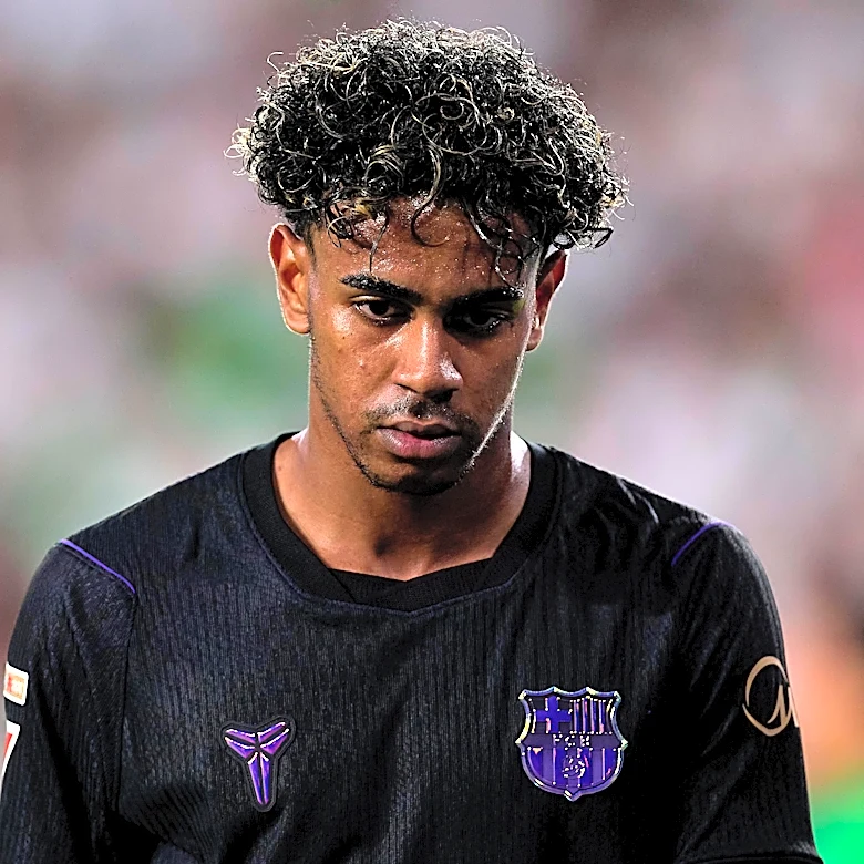 ‘He had a minor issue’ – Hansi Flick shares Lamine Yamal update amid talk Barcelona star is unhappy