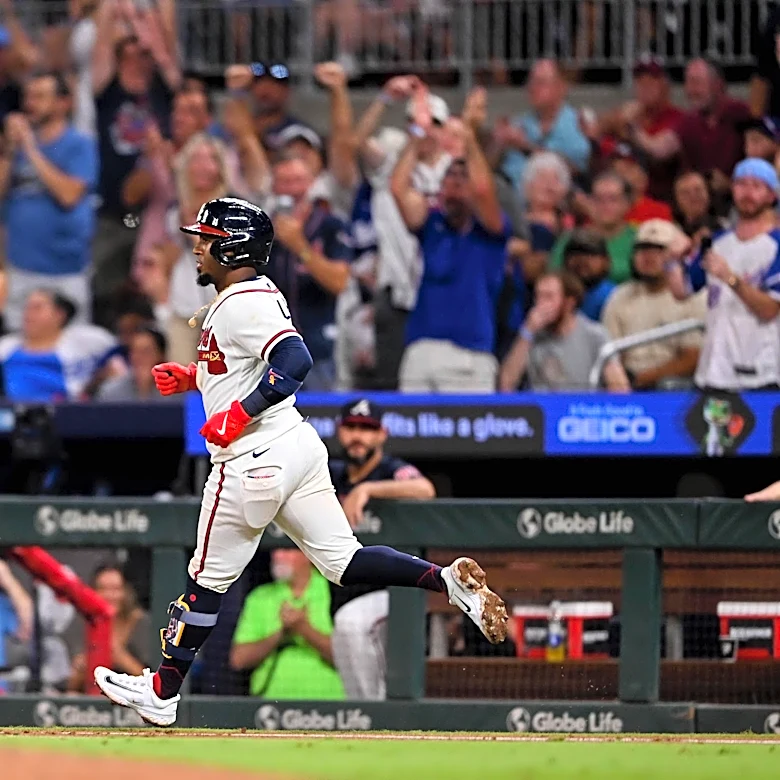 Braves News: Ozzie Albies delivers, NL East race, and more