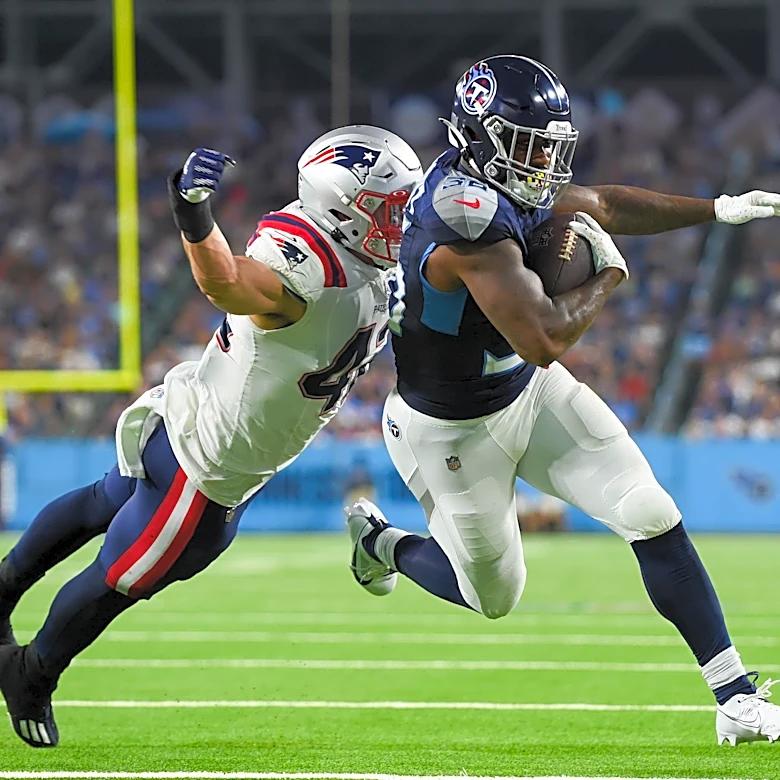 Do the Titans have to keep RB Julius Chestnut?