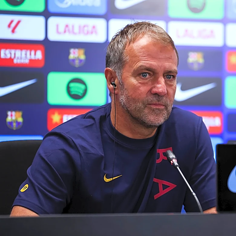 Hansi Flick talks Barcelona’s hunt for a No. 9 and rules out signing another defender