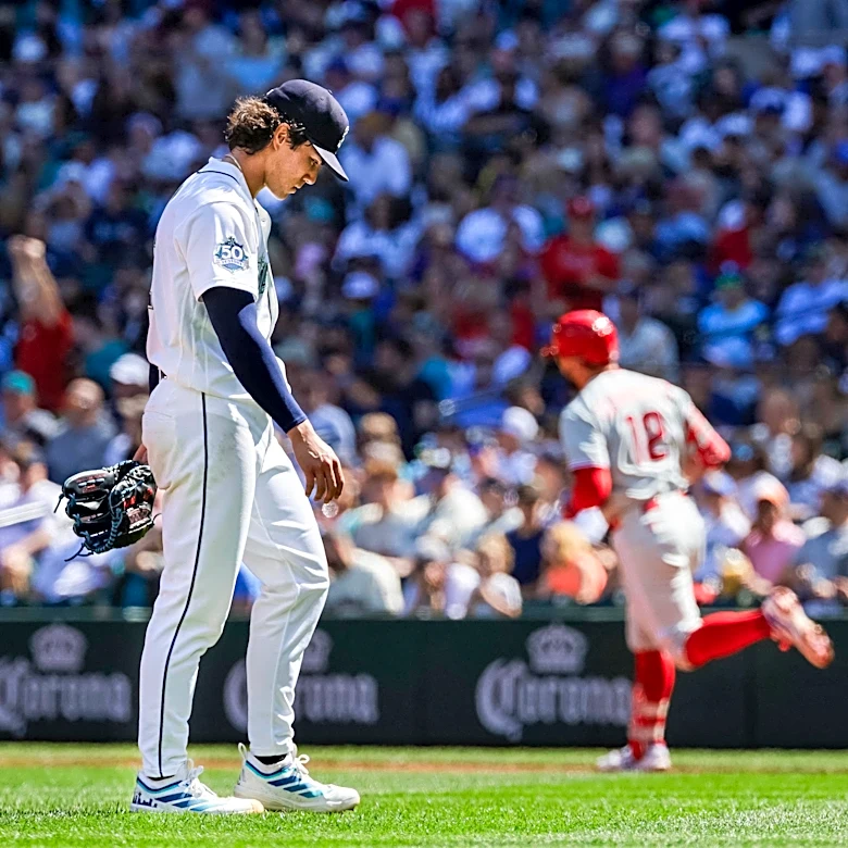 Mariners drop regularly scheduled blowout, 6-0